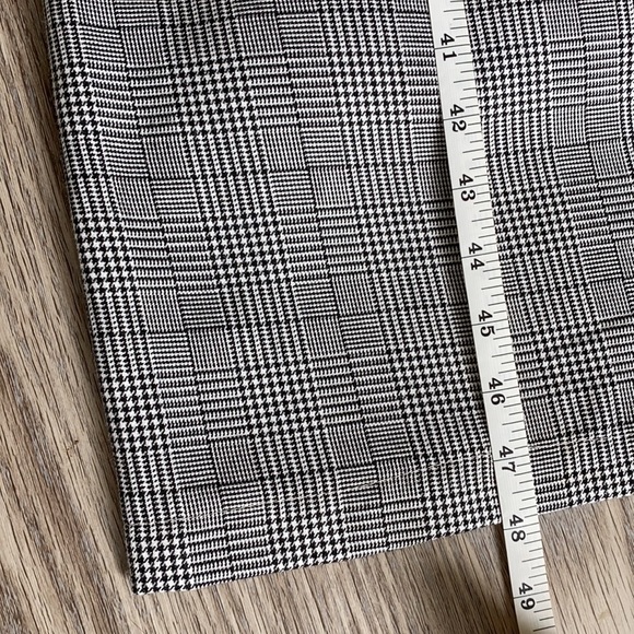 URBAN Romantics Wide Leg Checkered Jumpsuit - Picture 4 of 7